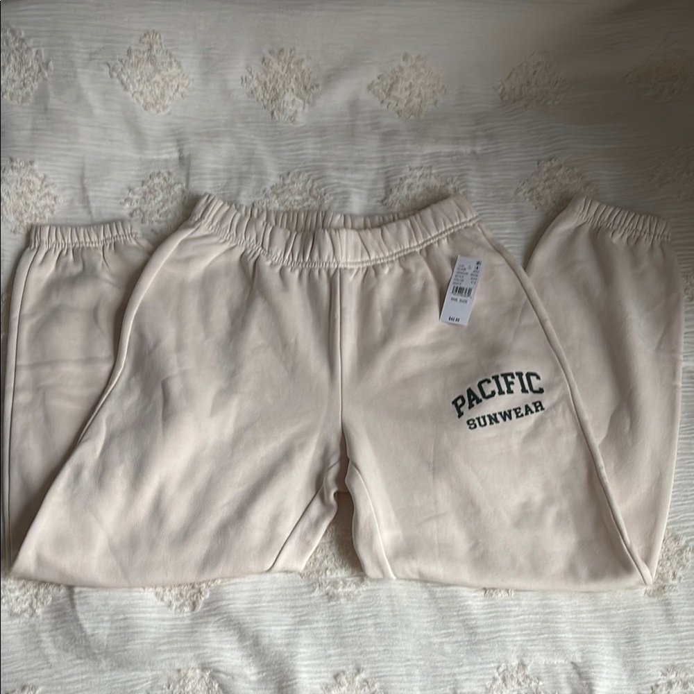 Pacific Sunwear Women’s Beige Sweatpants